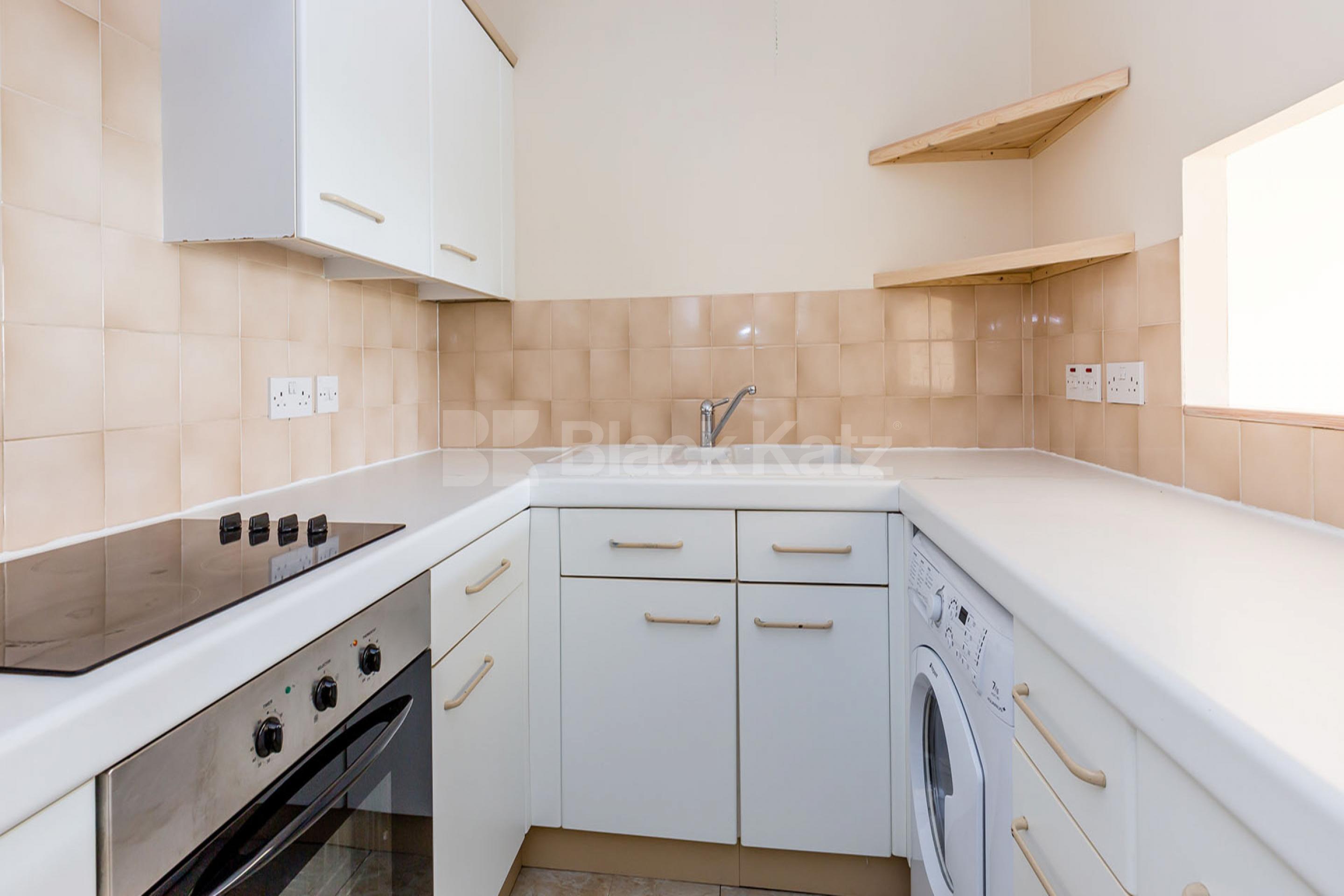 Large reception, 2 double bedroom rooms on a quiet residential street  Bunning Way , Caledonian Road  N7